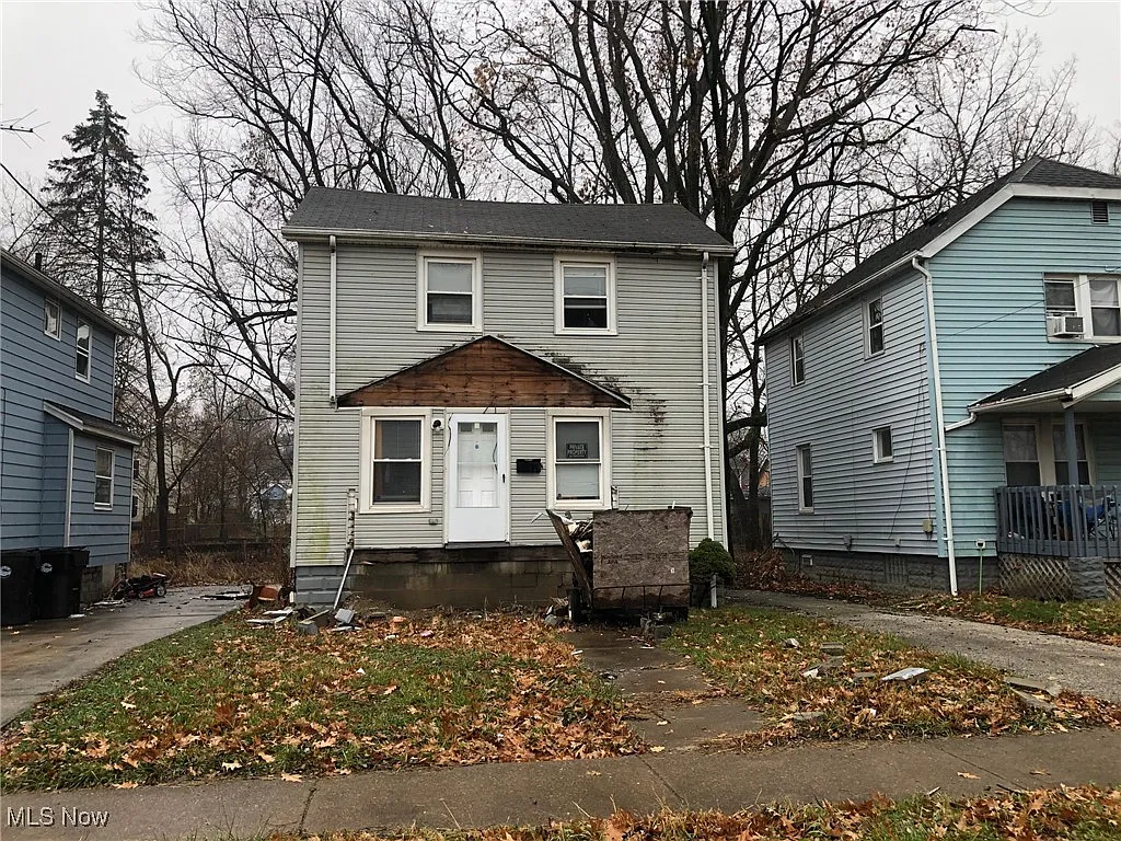 10604 Nelson Ave photo 1