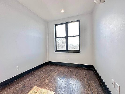 4th image of 1176 Park Ave #4F