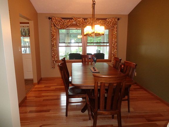 3rd image of 8516 Padan Dr