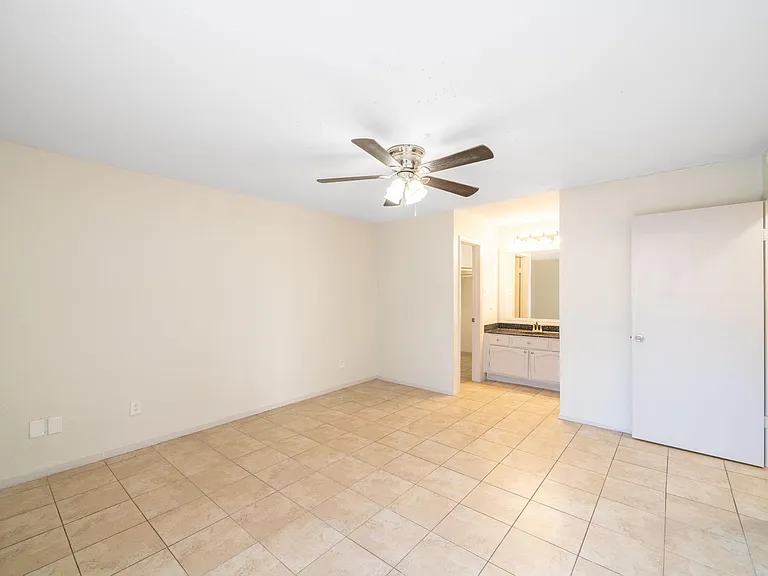7847 Green Lawn Dr #7847 — Photo 10