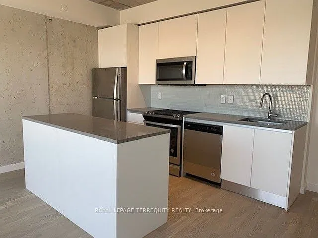 246 Logan Ave #713 — Photo 3