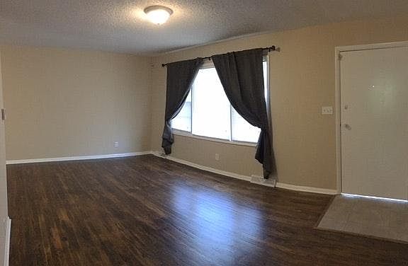 5th image of 11218 Booth Ave