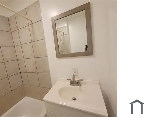 3 bed, 2000 sqft, $1,700 — Photo 2