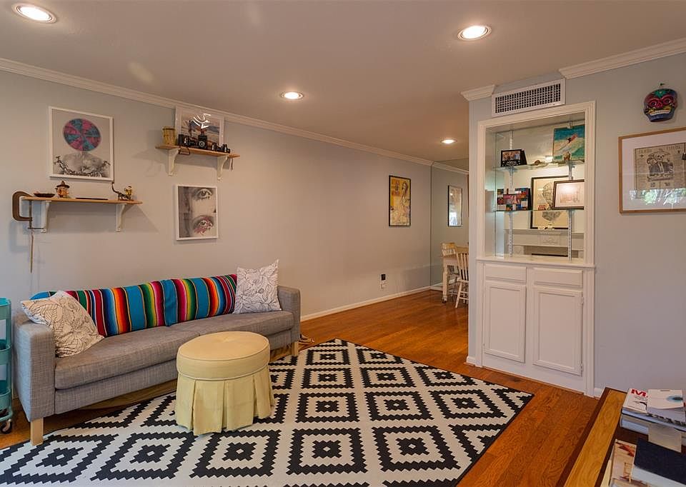 1st image of 1601 S Shepherd Dr APT 21
