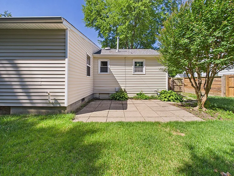 6514 Stuart Ave — Photo 23
