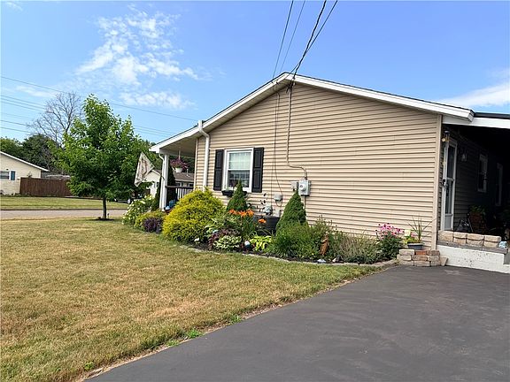 2nd image of 202 Weller Ave