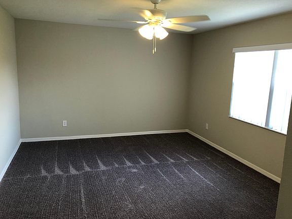 3rd image of 909 Yellowbird Ave
