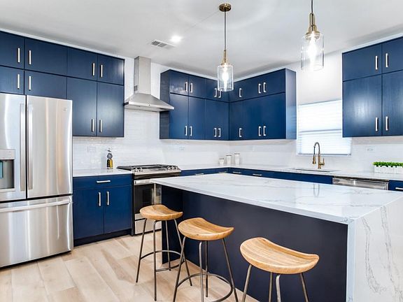 3rd image of 623 Mount Auburn Ave