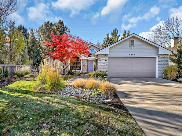 2201 S Crosscreek Ln, Boise, ID 83706