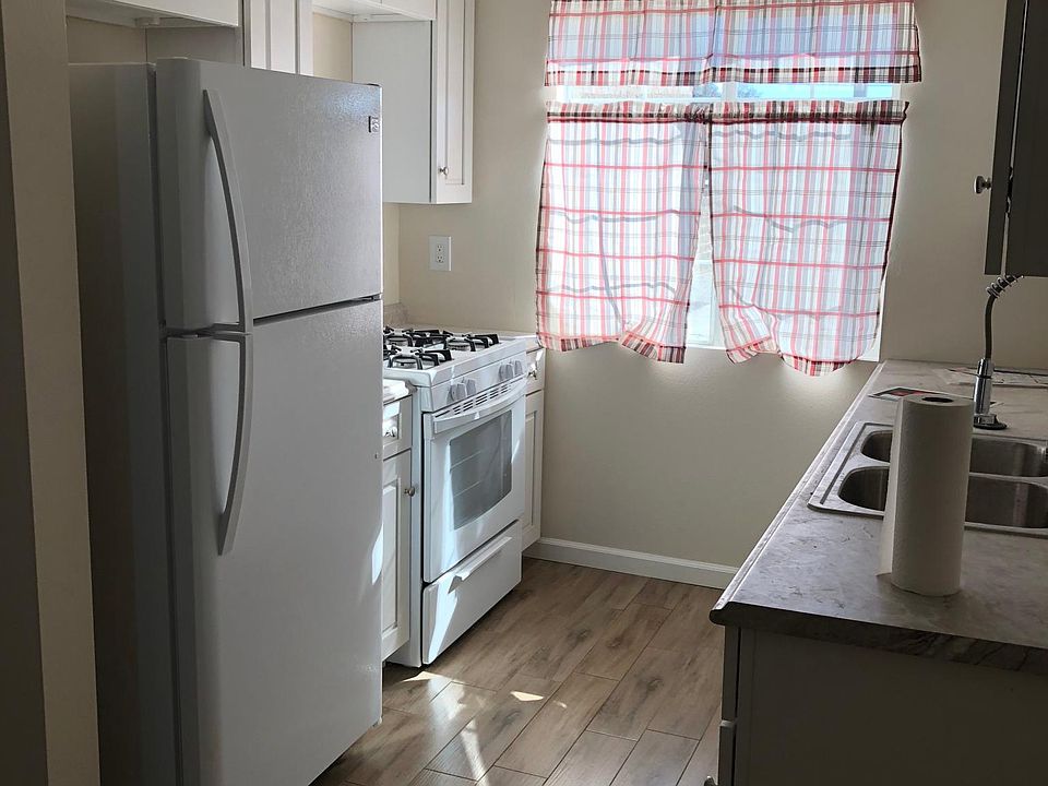 1st image of 3721 W 190th St