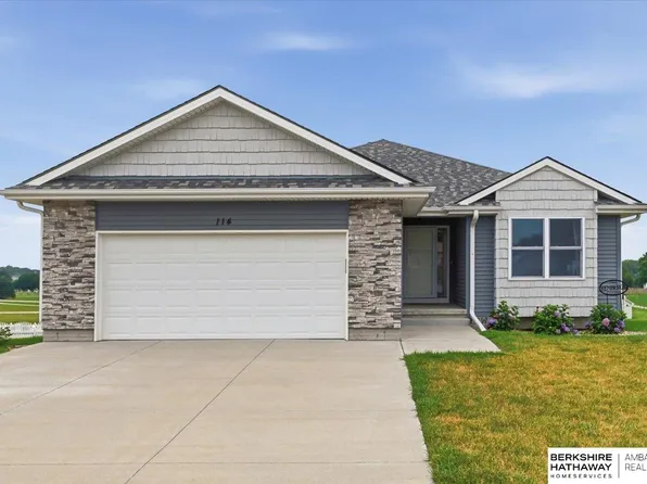 114 Wiilow Cirlce Cir, Shelby, IA 51570