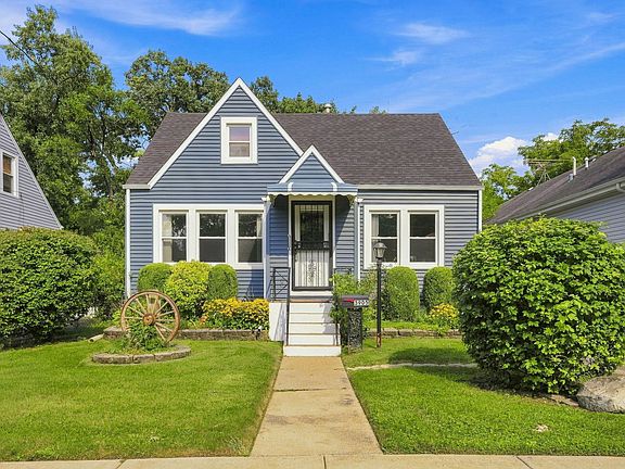 2nd image of 3905 Custer Ave