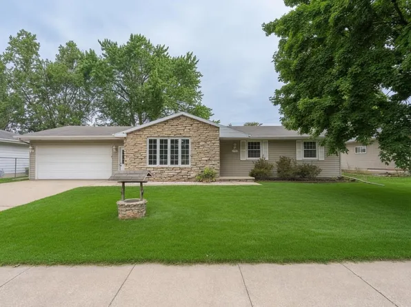 2201 Sullivan Ave, Kaukauna, WI 54130