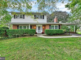 6905 Spring Hill Dr, Sykesville, MD 21784