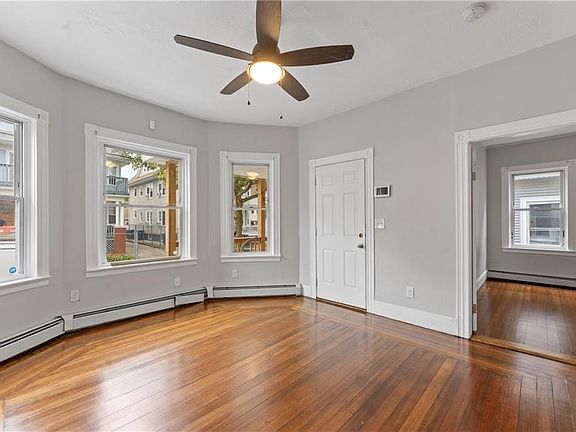 4th image of 73 Farragut Ave
