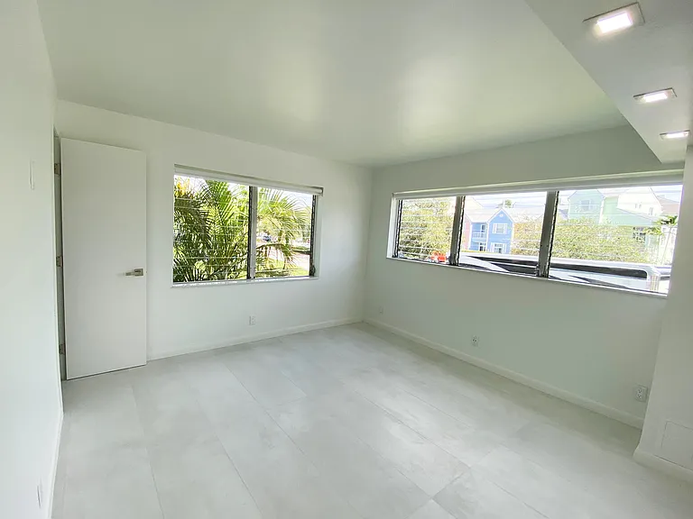 2755 NE 28th Ave #C1 — Photo 15