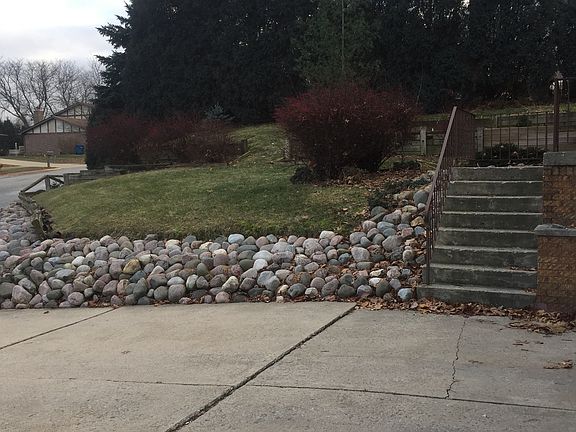 3rd image of 2726 Sycamore Dr #House