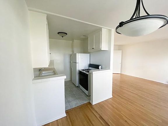 4th image of 1962 S Beverly Glen Blvd #7