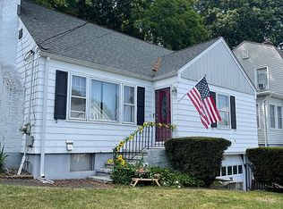 96 Lakeview Ave, Hamden, CT 06514