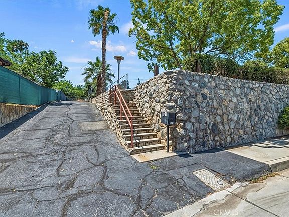 5th image of 521 W Citrus Ave