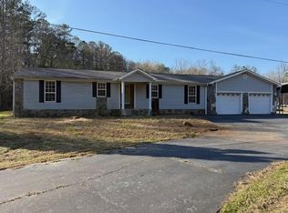 394 Smith Rd, Newnan, GA 30263