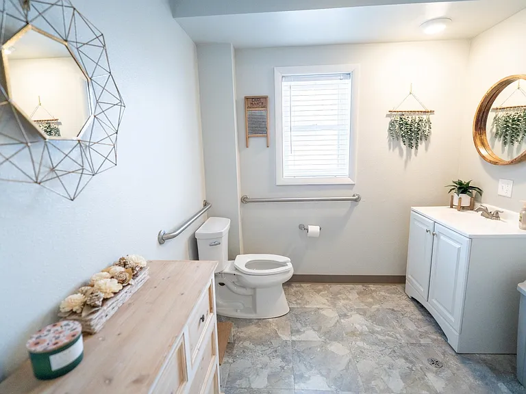 4256 Fox Hills Ct — Photo 10