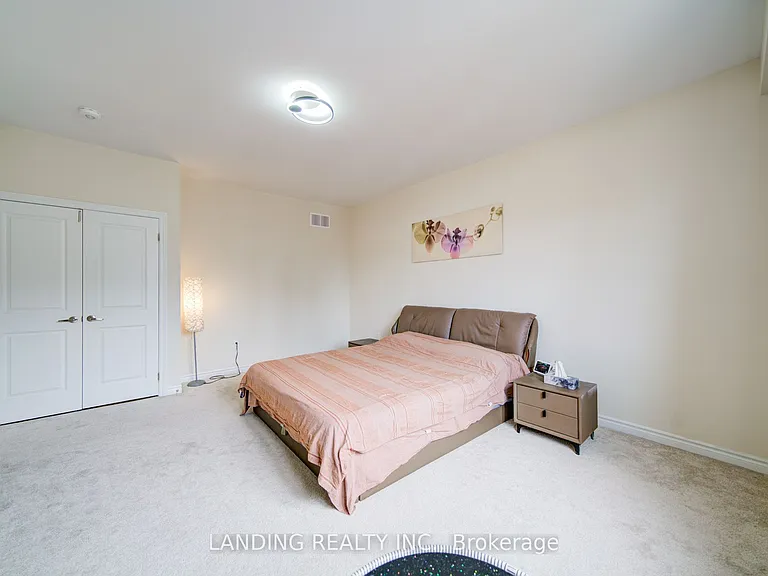 2084 Duberry Dr — Photo 33