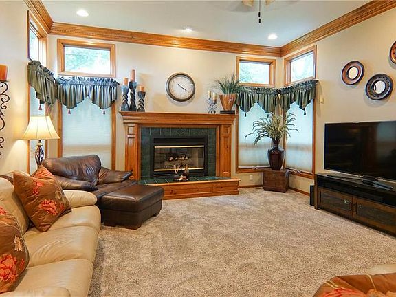 5th image of 25703 33rd Street Ct