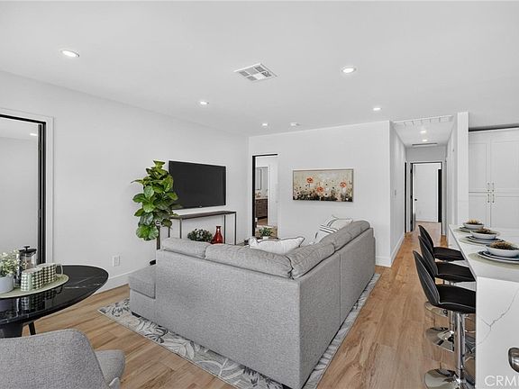 4th image of 1223 W 23rd St