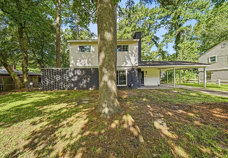 625 S Military Hwy — Photo 1