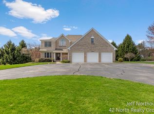 7553 Willow Pointe Dr, Caledonia, MI 49316