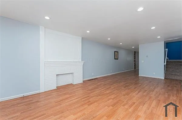 3 bed, 1600 sqft, $1,550 — Photo 2