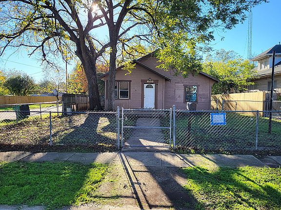 2nd image of 600 W 8th St