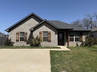 415 E Maple Row, Denison, TX 75021
