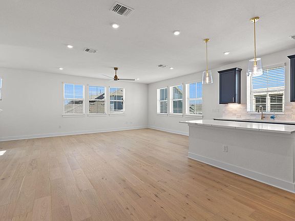 5th image of 6312 Stockman Dr Building 6