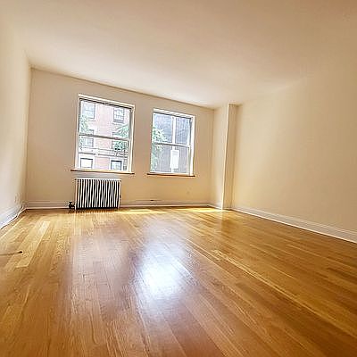 1st image of 309 W 85th St #21