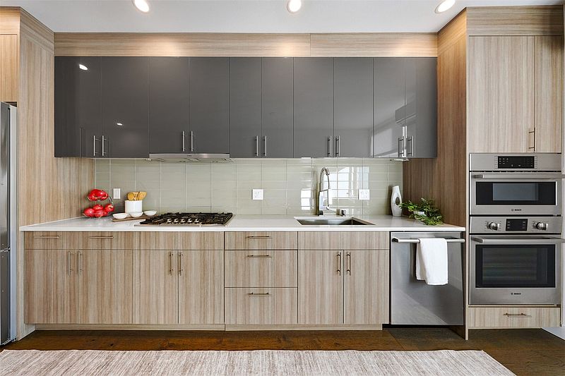 5th image of 6419 Phinney Avenue N