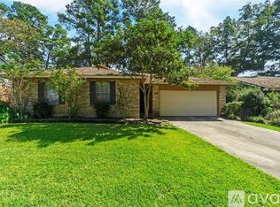 220 Hartford Dr, Conroe, TX 77303