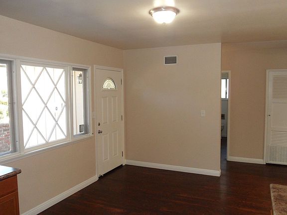 4th image of 344 N Shattuck Pl