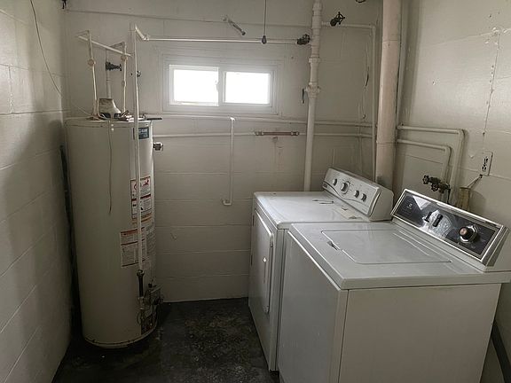 3rd image of 4716 Damon Ave NW