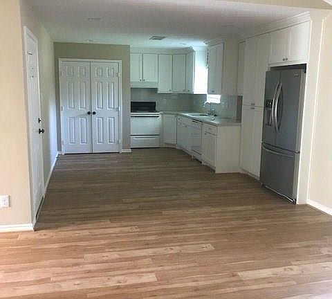 3rd image of 12518 Corning Dr