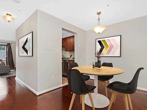 4th image of 72 Centre St Unit H