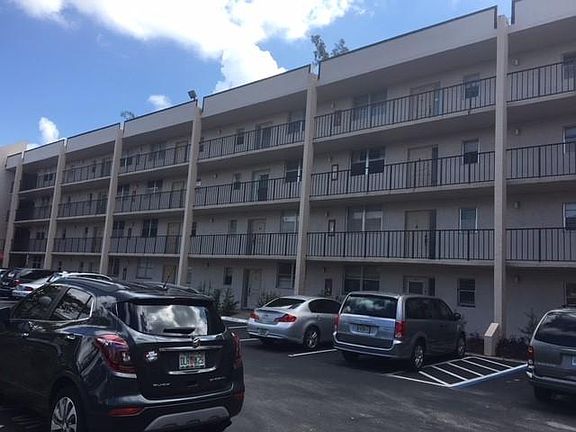 3rd image of 2571 Aragon Blvd APT 313