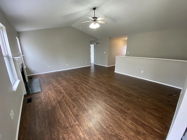 2048 Peine Forest Dr — Photo 3