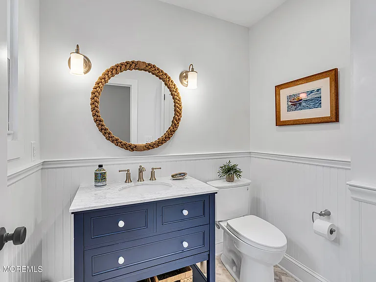226 Sylvania Ave — Photo 15