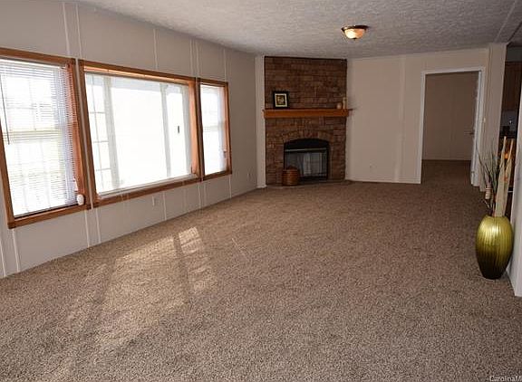 3rd image of 3543 Oakdale Dr