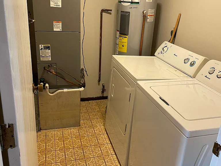 1410 Forest Ln — Photo 12