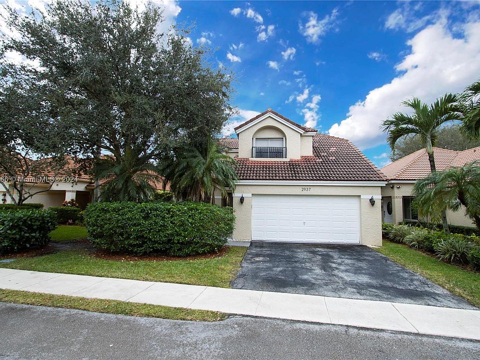 1st image of 2937 Oak Park Cir