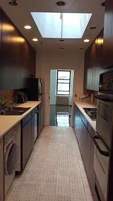 Rented by Green Line Realty | media 15