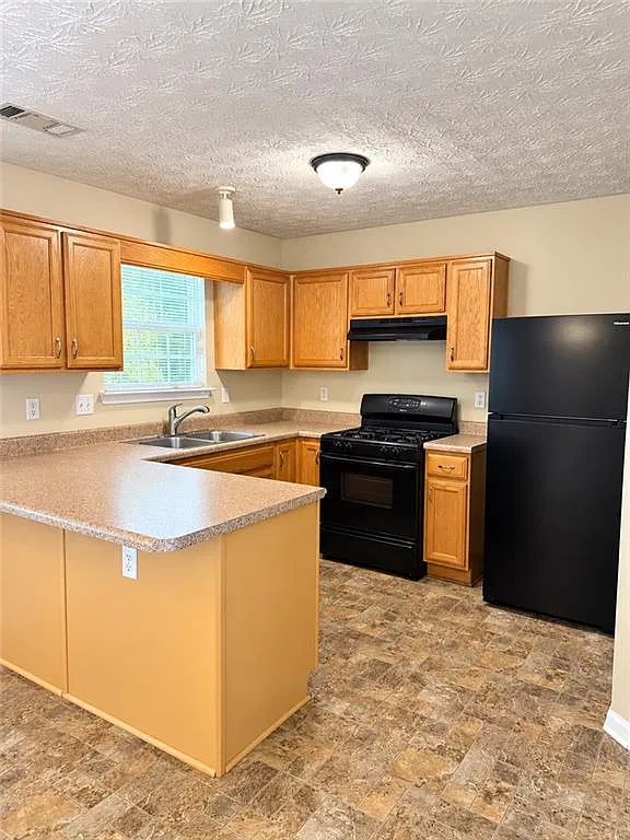 3 bed, 2.5 bath, 1384 sqft, $1,400 — Photo 4